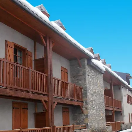 2 Pieces Pour 6 Personnes Avec Piscine A Pres De Saint-lary-soulan - Fr-1-504-84 Apartament *