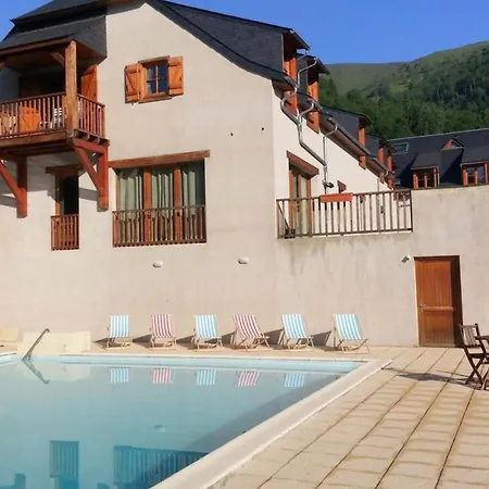 2 Pieces Pour 6 Personnes Avec Piscine A Pres De Saint-lary-soulan - Fr-1-504-84